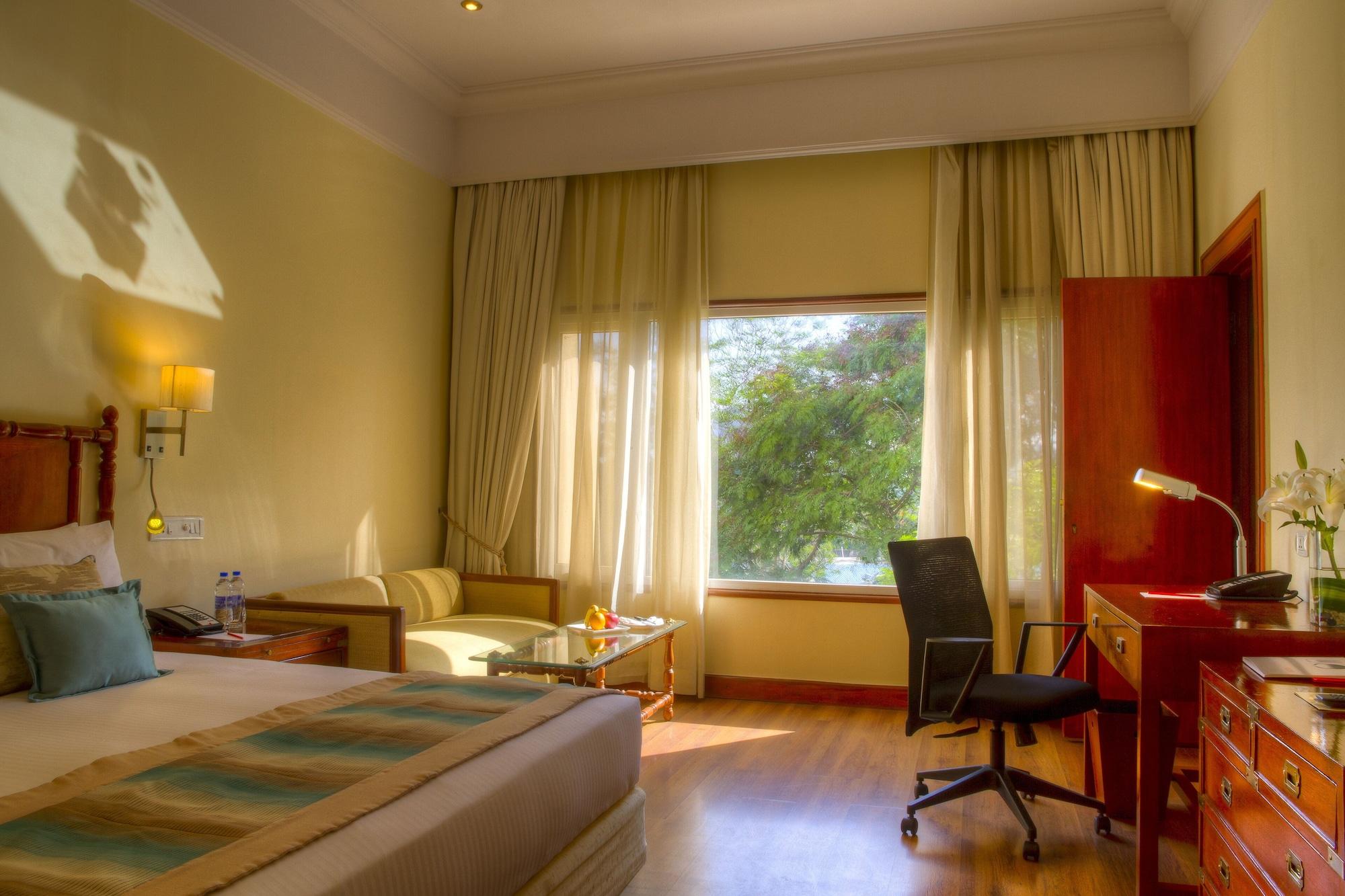 فندق ناسيكفي  فندق ذا جيتاواي أمباد المظهر الخارجي الصورة